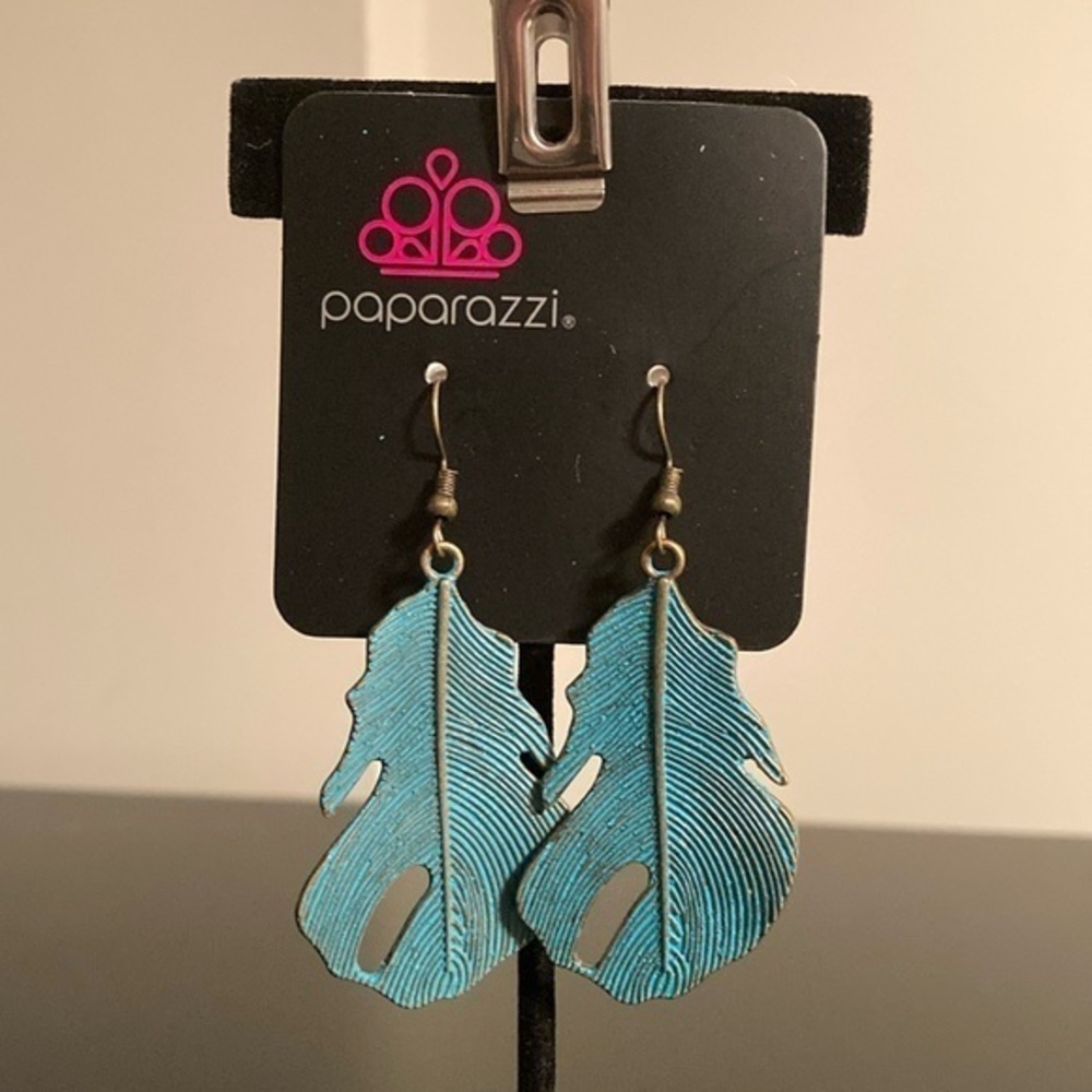 Paparazzi Teal Leaf Earrings